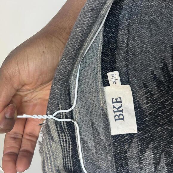 BKE Black and Gray Boho Indie Aztec Tribal Print Jacket - Picture 3 of 5